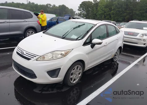 2013 Ford Fiesta Se z USA, uszkodzony, nr VIN 3FADP4BJ4DM223452